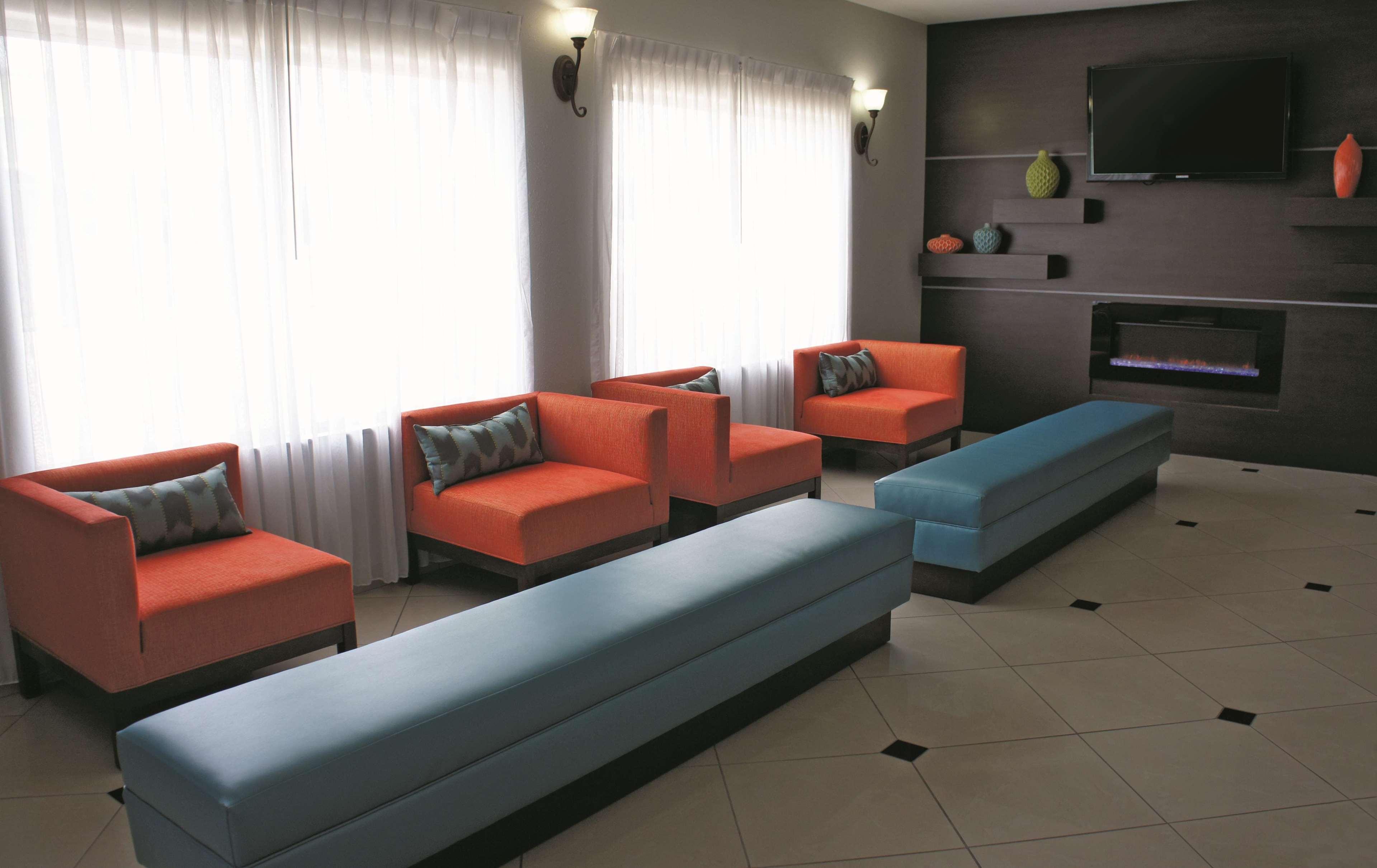 La Quinta By Wyndham Orange Hotel Ngoại thất bức ảnh