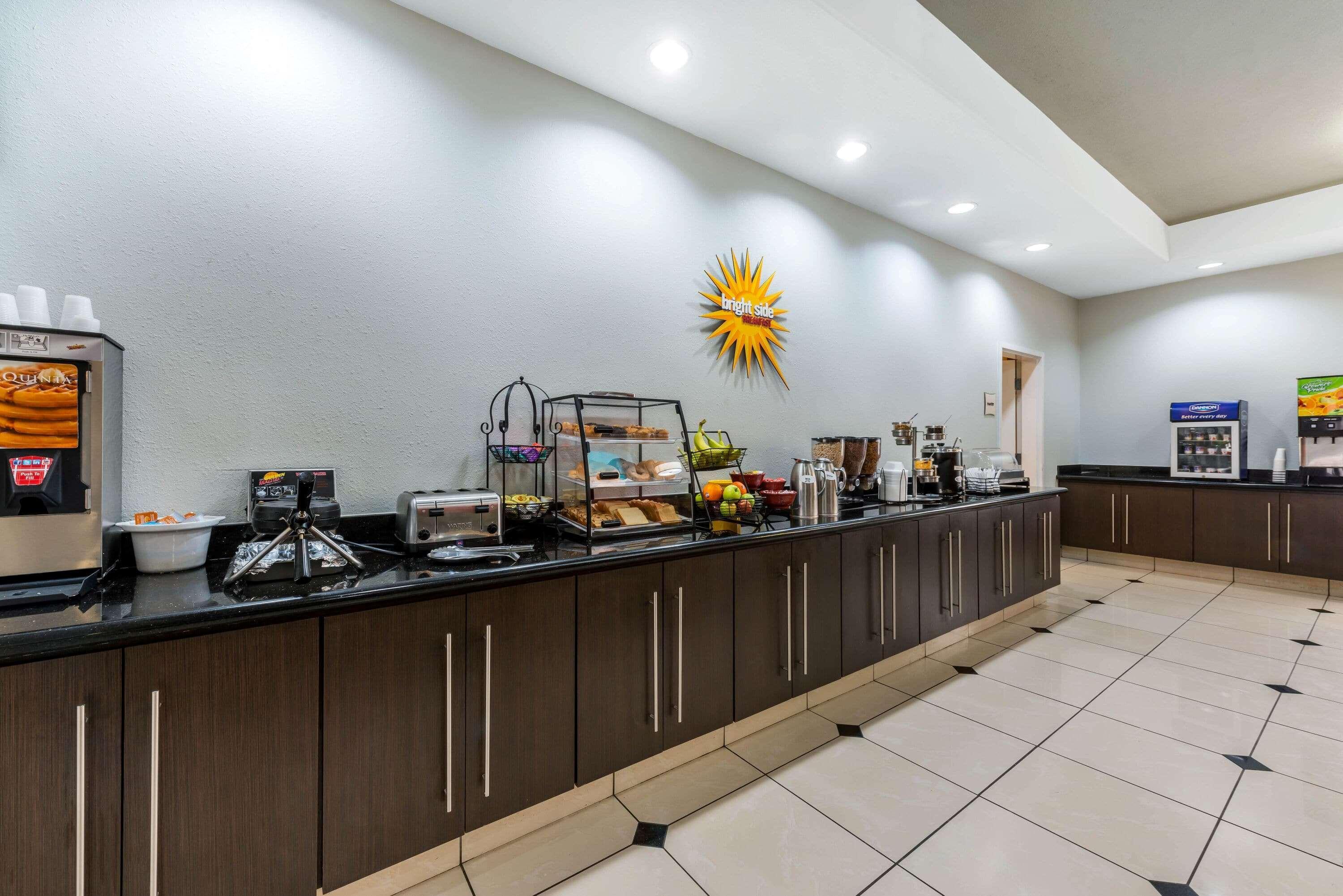 La Quinta By Wyndham Orange Hotel Ngoại thất bức ảnh
